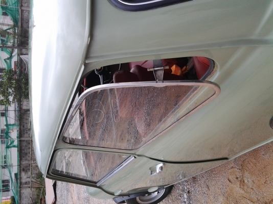 Morris Austin mini 1972 (no book) Morris Austin mini 1972 (no book)