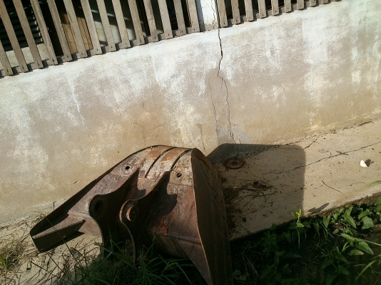 ขายบุ้งกี๋     สภาพ90 // ครับ ใส่กับ  โคมัสสุ 60 และ sk60 ครับ