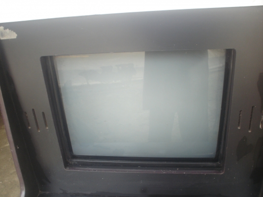 ตู้เกมส์หยอดเหรียญรุ่นเก่า  ตามสภาพ  สำหรับผู้ชมที่ชื่นชอบ