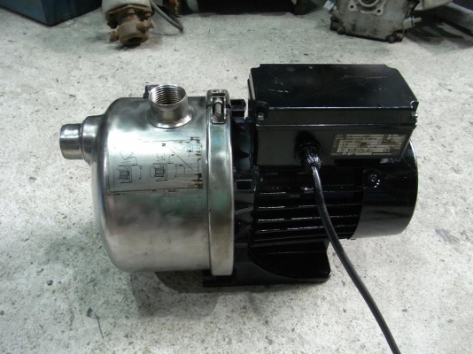 ขายปั้มน้ำหอยโข่ง Grundfos 1 HP. 220 V ไฟบ้าน หัวสแตนเลสสภาพสวย มีสวิทย์ ปิด-เปิด ในตัว พร้อมใช้งาน