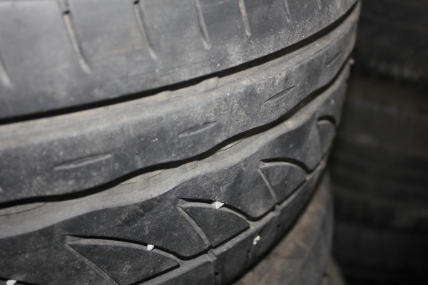 ขายยางRE002  205-45-17 ปี 11 ดอกเต็มๆ ถูกๆ  7500.-