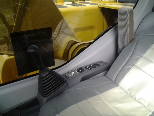 ขายดาวน์Komatsu Pc200-7 /1,8xxชั่วโมง 900,000บาท