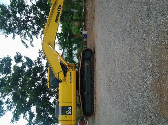 ขายดาวน์Komatsu Pc200-7 /1,8xxชั่วโมง 900,000บาท