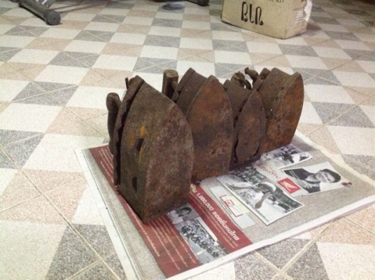 เตารีดเก่า เตารีดเก่า