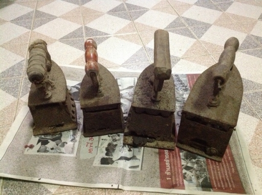 เตารีดเก่า เตารีดเก่า