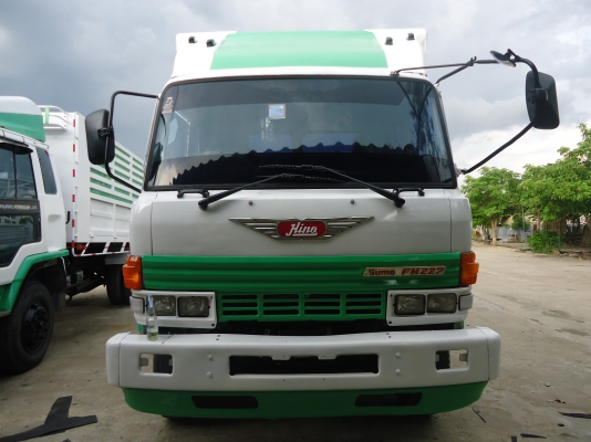 ขายด่วน  รถบรรทุก 6 ล้อ  HINO FF เครื่อง EH700 กระบะยาว 7.20 เมตร