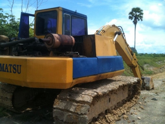 รถแบคโฮ KOMATSU  100 - 3   สนใจติดต่อ 081 - 6079515