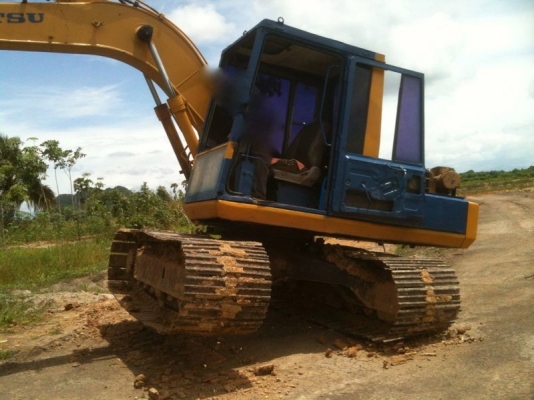 รถแบคโฮ KOMATSU  100 - 3   สนใจติดต่อ 081 - 6079515