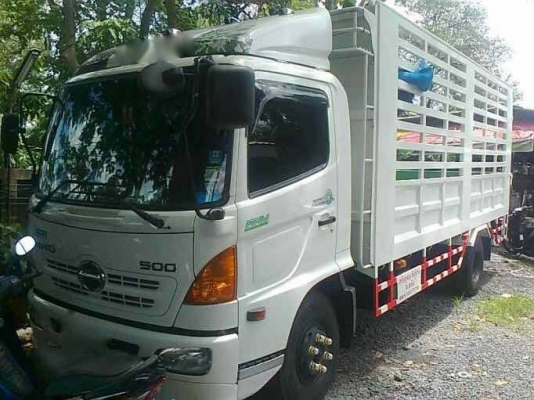 รถฮีโน่ 6 ล้อ รั้ว 175 แรงม้า  รถวิ่ง 4x,xxx  กม.  สนใจติดต่อ 081 - 6079515