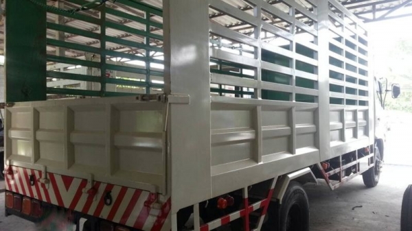 รถฮีโน่ 6 ล้อ รั้ว 175 แรงม้า รถวิ่ง 4x,xxx กม. สนใจติดต่อ 081 - 6079515 รถฮีโน่ 6 ล้อ รั้ว 175 แรงม้า รถวิ่ง 4x,xxx กม. สนใจติดต่อ 081 - 6079515