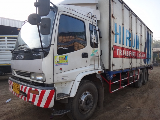 ขายด่วน  รถบรรทุกตู้แห้ง  เพลาเดียว ISUZU  DEGA  200แรง  ปี  48   พร้อมใช้งาน