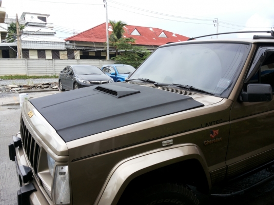 ขายฝากระโปรงพร้อมสกู๊ปฝากระโปรง ใส่่jeep XJ เหลี่ยมครับ