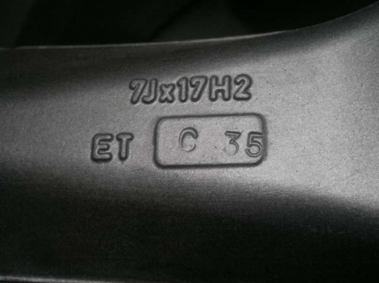 --- ชาย ---  ล้อ ITALY 1ชุด ใส่ VOLVO ขอบ 17"x7 ET 35)