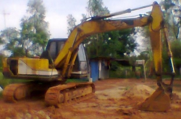 KOBELCO MARK III SK-100 เอกสารเล่มทะเบียน รถสภาพดีพร้อมทำงานได้เลย เครื่องเดิมปั๊มเดิมแน่นแรงดี ทำงานเร็ว ภายในเก๋งดูดีคอนโทรลง่ายไม่มีปัญหา ช่วงล่างแน่นโซ่บูทใบแทรกสภาพดีประมาณ 60\% พร้อมทำงานได้เลย ราคาต่อรองได้ครับ