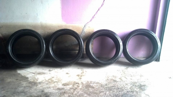 ยางดันลอป 205 45 17 ราคา 750 บาท