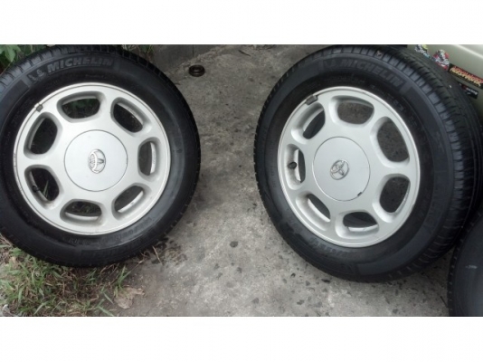 แม็ก 14 พร้อมยางสภาพดี คุ้มแน่นอน แม็ก 14 พร้อมยางสภาพดี คุ้มแน่นอน