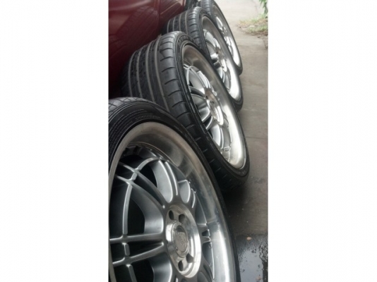 แม็ก 18 เลนโซ่ 4 รู ใส่เก๋ง พร้อมยาง แม็ก 18 เลนโซ่ 4 รู ใส่เก๋ง พร้อมยาง