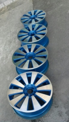 แม็ก 18 ฟ้าหน้าเงา 4 รู 100 และ 5/100 ราคา 6500 บาท แม็ก 18 ฟ้าหน้าเงา 4 รู 100 และ 5/100 ราคา 6500 บาท