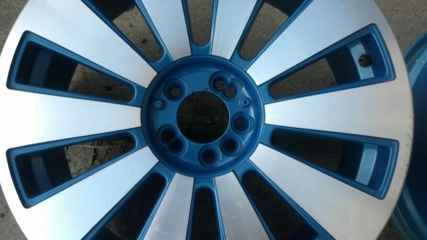 แม็ก 18 ฟ้าหน้าเงา 4 รู 100 และ 5/100 ราคา 6500 บาท แม็ก 18 ฟ้าหน้าเงา 4 รู 100 และ 5/100 ราคา 6500 บาท