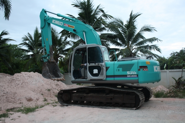 ขายรถแบคโฮ KOBELCO SK200-6E 13,800 ชั่วโมง