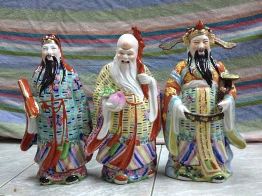 ฮก ลก ซิ่ว แป๊ะยิ้ม องค์ 9 นิ้วกับ 13 นิ้ว แถมแจกันต้นสน 2 ใบ ฮก ลก ซิ่ว แป๊ะยิ้ม องค์ 9 นิ้วกับ 13 นิ้ว แถมแจกันต้นสน 2 ใบ