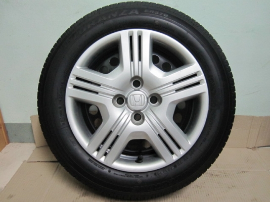 ขายยางพร้อมกะทะและฝาครอบรถ Honda City ป้ายแดง ขนาด 175/65R15 ยางปี 13