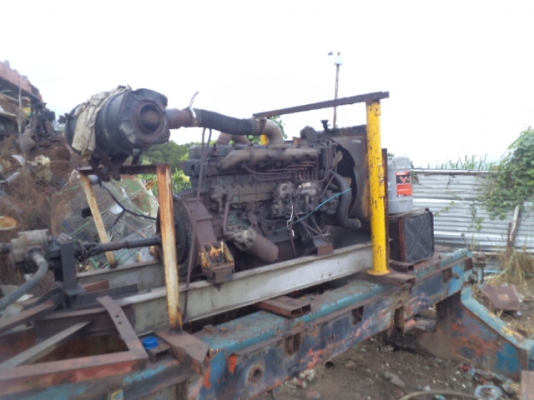 ขายเครน คีบเหล็ก 4 ตันเครื่อง 6 สูบ กับ แท่นไฮดรอลิก 400000 ลดราคาอีกแล้ว320000