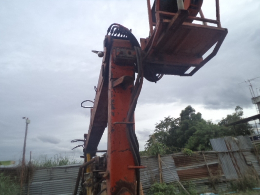 ขายเครน คีบเหล็ก 4 ตันเครื่อง 6 สูบ กับ แท่นไฮดรอลิก 400000 ลดราคาอีกแล้ว320000