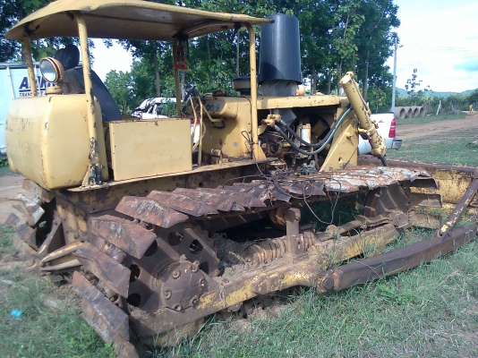 ขายแทรกเตอร์ตีนตะขาบ