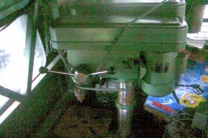 แท่น สว่าน ความสูงประมาณ 1 เมตร หัวจับ 8 หุนสภาพสวยๆครับภาพไม่ค่อยชัดครับ  มีทั้งหมด  3  ตัวครับสภาพพร้อมใช้งานครับราคานี้คุ้มครับใช้ยาวครับรับประกันคุณภาพครับ