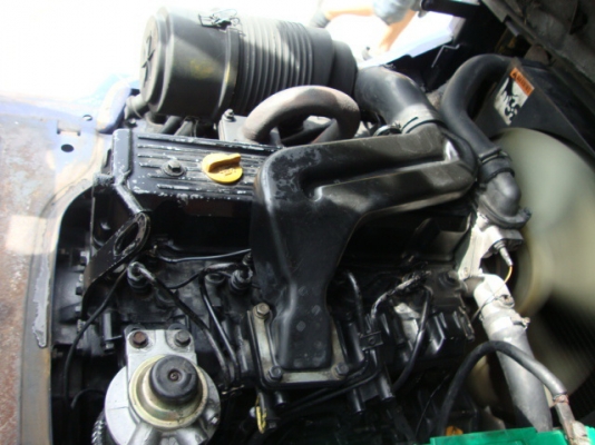 ขายรถโฟล์คลิฟท์  KOMATSU  FD20-14  (รถนอกสภาพดี)  เครื่องยนต์ดีเซล  เสาสูง  4  เมตร  เกียร์ออโตเมติค  งา 1,070  มม. ยางตัน