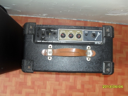 ขายตู้ AMP กีตาร์ FENDER เหมาทั้งชุด 4900 บาท