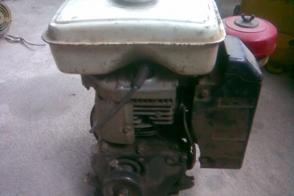 เครื่องฮอนด้า 5 แรงสภาพดีครับสตาสติดง่ายครับขนาด 5  แรงครับราคานี้คุ้มครับไม่ต้องเบิกใหม่ครับใช้ยาวครับ