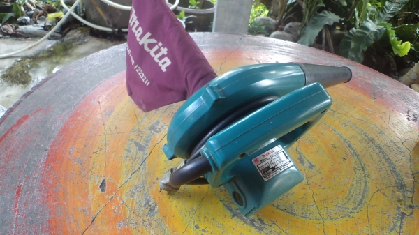 เครื่องเป่าลม MAKITA