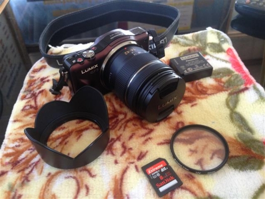 ขาย PANASONIC GF 3 สภาพสวย พร้อมเลน 14-42 ประกันถึงปีหน้า