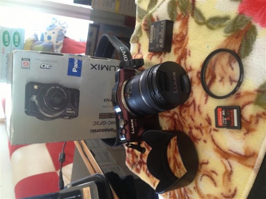 ขาย PANASONIC GF 3 สภาพสวย พร้อมเลน 14-42 ประกันถึงปีหน้า