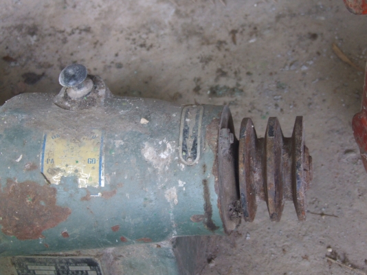 ลดราคา ปั้มน้ำ 3 นิ้วเป็นแบบที่ติคตั้งเอาสายพานมาต่อเพื่อทำงานได้เลย