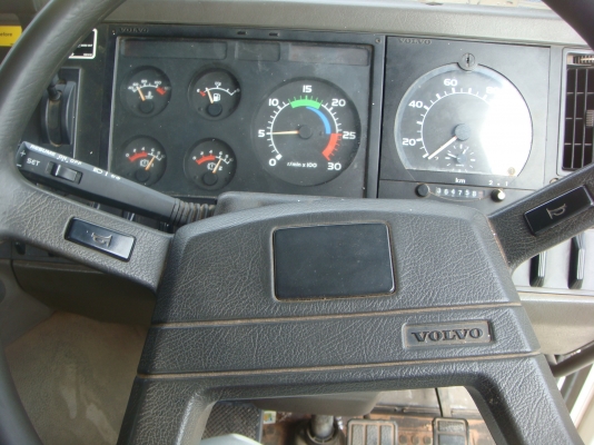 หัวลาก 10 ล้อ VOLVO - FL-10 360 แรง INTERCOOLER หัวลาก 10 ล้อ VOLVO - FL-10 360 แรง INTERCOOLER