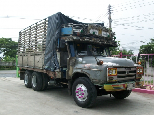 สิบล้อหัวยาว พร้อมใช้ มาอีกแล้วครับ มีประกันประเภท1ครับ พี่จังหวัด ลำปาง