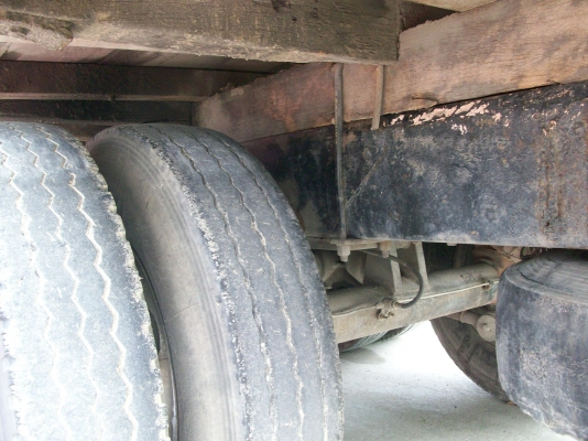 สิบล้อหัวยาว พร้อมใช้ มาอีกแล้วครับ มีประกันประเภท1ครับ พี่จังหวัด ลำปาง