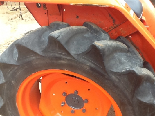 คูโบต้า L2808 4 WD 2 เพลา ตัวเปล่า สภาพดี ถูกๆทำงาน 1129 ชั่วโมง