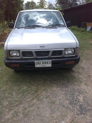 ขายรถนิสสันบิ๊กเอ็มฝาแดงราคาไม่แรง