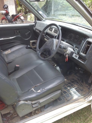 ขายรถนิสสันบิ๊กเอ็มฝาแดงราคาไม่แรง ขายรถนิสสันบิ๊กเอ็มฝาแดงราคาไม่แรง