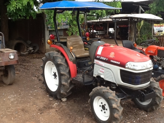 ยันร์ม่า 352 T 4 WD 2 เพลาตัวเปล่า ทำงาน 1050 ชั่วโมงใช้งานได้เลย