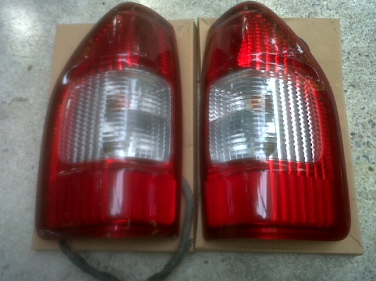 ธารนนทบุรี//ขายไฟท้าย ISUZU DMAX ราคา 2,000 บาท ธารนนทบุรี//ขายไฟท้าย ISUZU DMAX ราคา 2,000 บาท