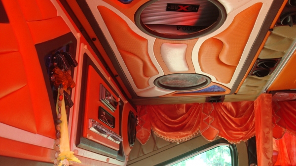 นรากุลทัวร์ รถบัสให้เช่าอุบลราชธานี 0816002998