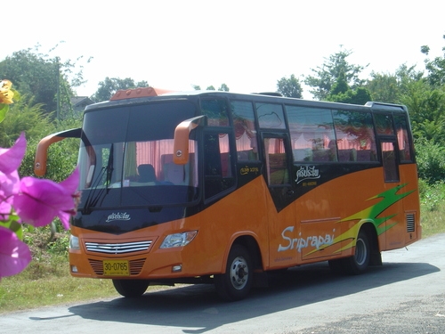 นรากุลทัวร์ รถบัสให้เช่าอุบลราชธานี 0816002998