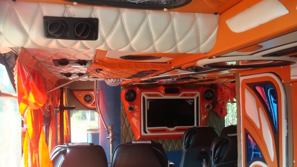 นรากุลทัวร์ รถบัสให้เช่าอุบลราชธานี 0816002998