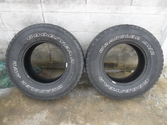 ยาง GoodYear 235/75R15 สวยๆ 1 คู่ ราคา 2200 บาท