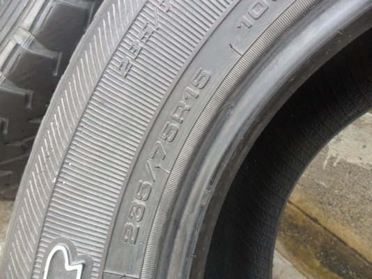 ยาง GoodYear 235/75R15 สวยๆ 1 คู่ ราคา 2200 บาท